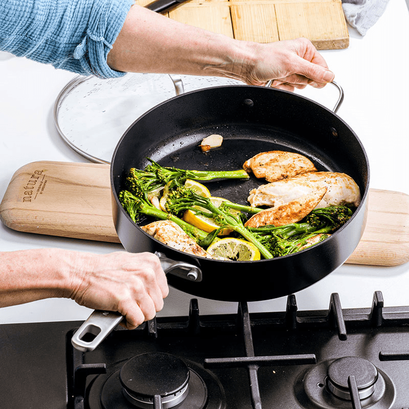 Copenhagen Non-Stick Skillet with Lid, Black