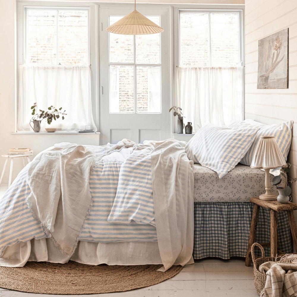 Pembroke Stripe Linen Blend Duvet Cover, Coastal Blue