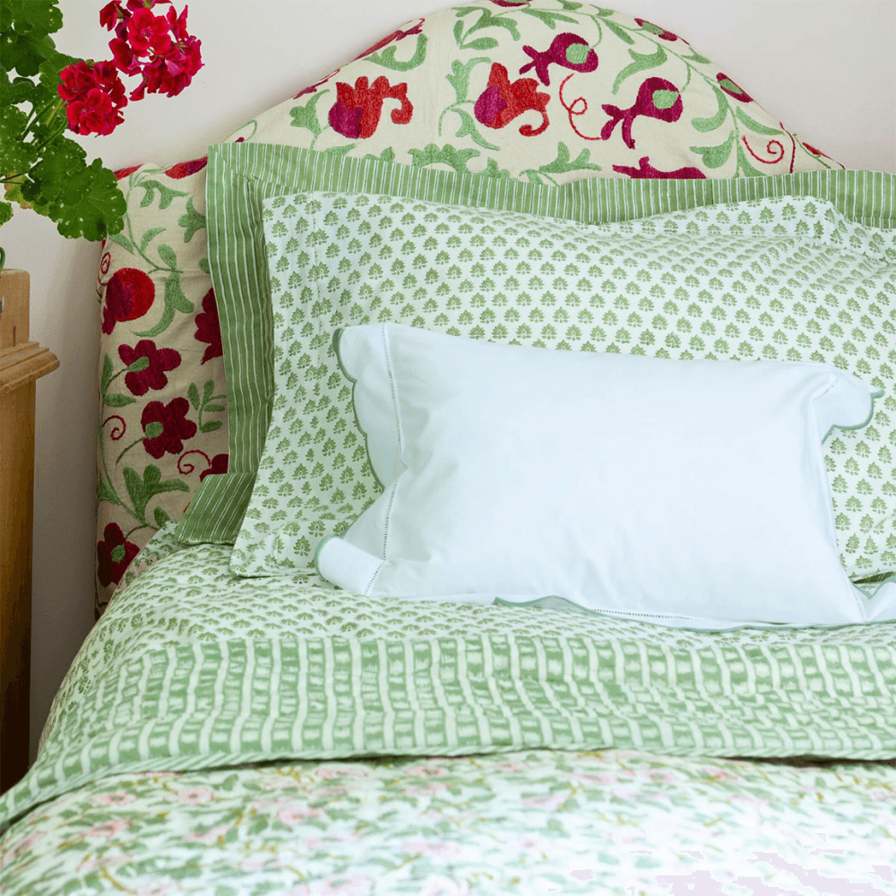 Pomily Pillow