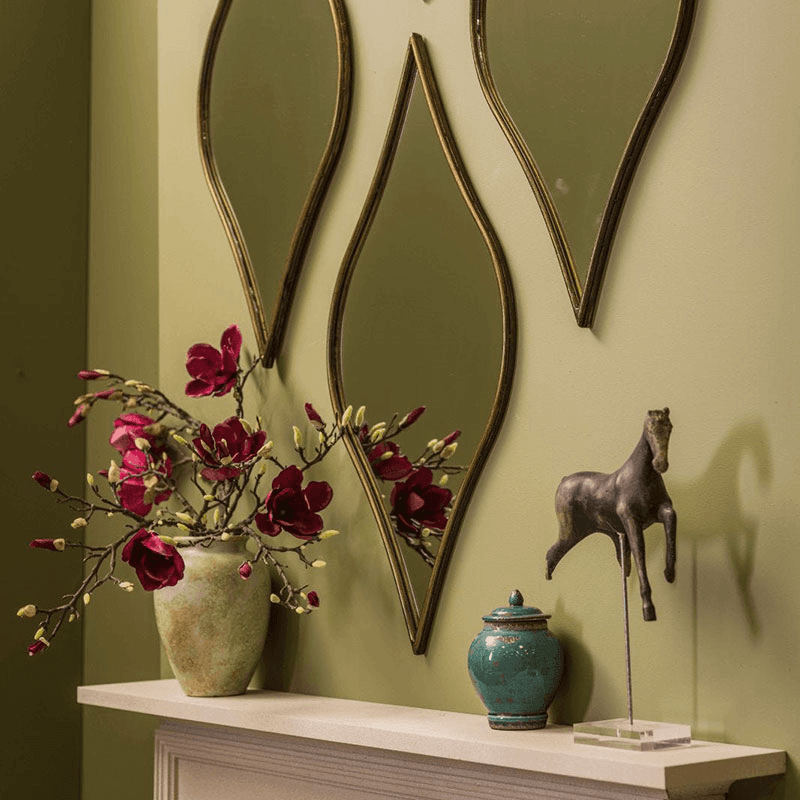Amphion Mirror, Bronze