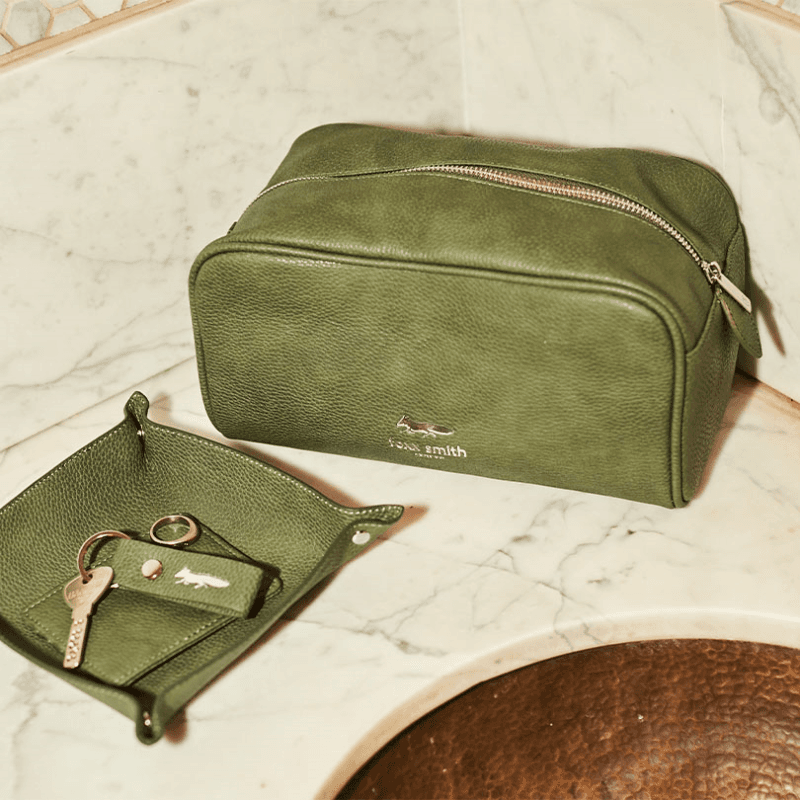 Foxx Smith Vegan Leather Washbag, Olive