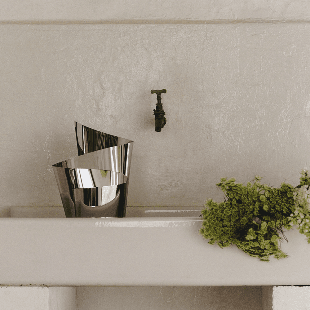 Fold Tall Mirror Vase, Silver