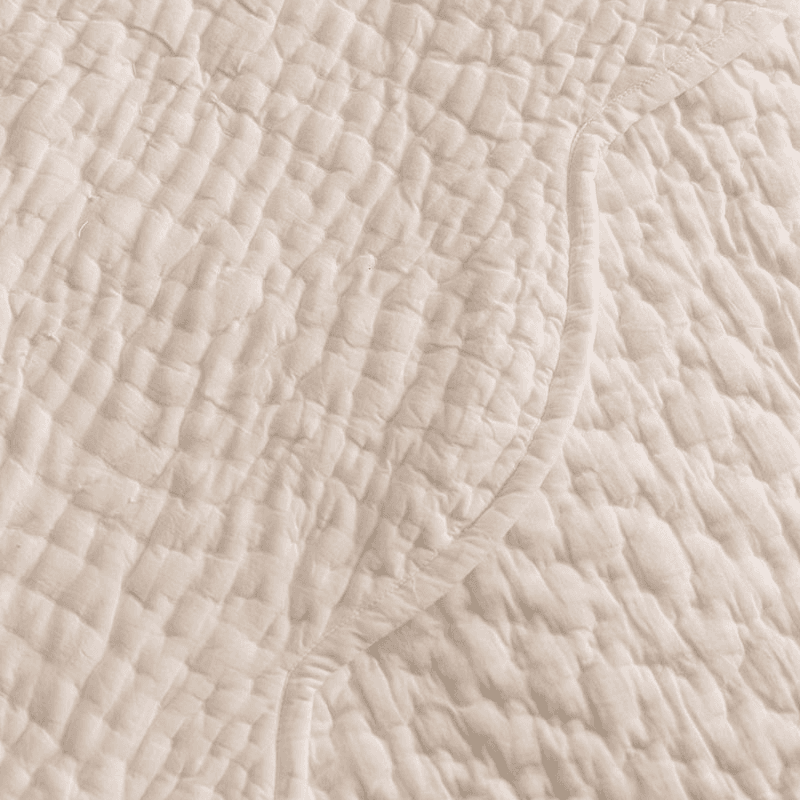Nina Scalloped Quilted Cotton Bedspread, White