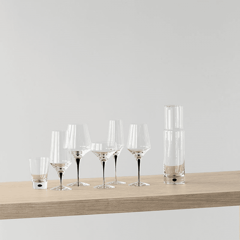 Metropol Wine Glass